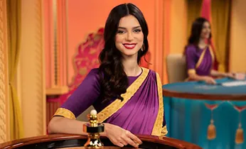 Người chơi tập trung áp dụng chiến lược Baccarat tại okwin8